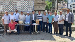 Başkan Kahveci, İstiklal Mahallesindeki aşure etkinliğine katıldı