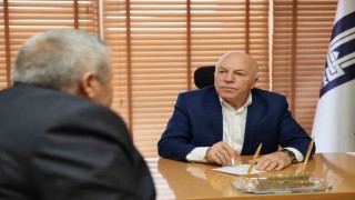 Başkan Sekmen vatandaşı dinledi