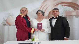 Başkan Subaşı, çalışma arkadaşlarının nikahını kıydı