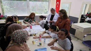 Başkan Vekili Abiş, anne-çocuk atölyelerinde miniklerin yetenekleri takip etti