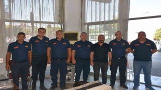 Başkan Zencirciden ateş savaşçılarına börek ikramı