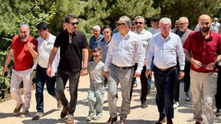 Başkanlardan Zorkun’a Ziyaret: Kaldırım ve Asfalt Çalışmaları Sürüyor