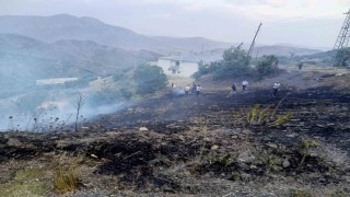 Batmanda örtü yangınını vatandaşlar söndürdü