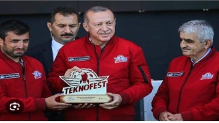 Bayraktar, ülkemizin genç mühendislerine, bilim insanlarına ve girişimcilerine rol model olmuştur