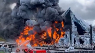 Belçikadaki Tomorrowland müzik festivali öncesinde yangın paniği: Ana sahne küle döndü