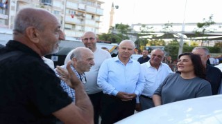 Belediyeye yeni alınan araçları gören yaşlı amcalar, Başkan Çerçioğluna böyle teşekkür etti