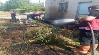 Besihane bahçesinde çıkan yangın paniğe neden oldu