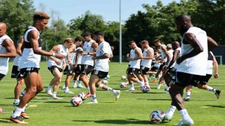 Beşiktaş sabah sahada, akşam salonda çalıştı