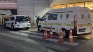 Beylikdüzünde AVMnin yemek katının asma tavanı çöktü: 1 kişi yaralandı