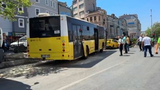 Beyoğlunda freni patlayan İETT otobüsü zincirleme kazaya neden oldu: 4 yaralı