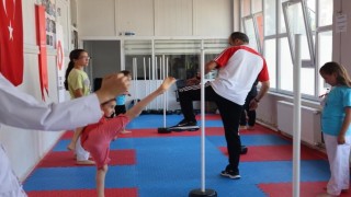 Bilecikte yaz spor okullarında karate heyecanı sürüyor