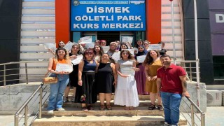 Bilgisayar eğitimlerini tamamlayan kadınlara sertifikaları verildi