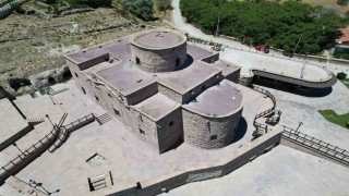 Bin 700 yıldır ayakta olan kilise, müze olarak ziyaretçilerini ağırlıyor