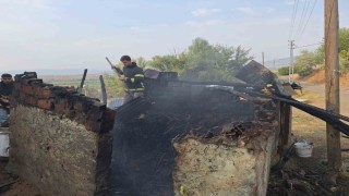 Bingölde odunluk yangını, eve sıçramadan söndürüldü