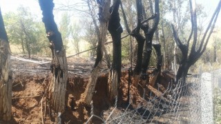 Bir kıvılcımla yangını başlattı, alevlerin büyüdüğünü görünce kaçtı