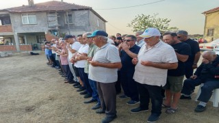 Biri kazada, diğeri hastanede vefat eden çift yan yana toprağa verildi