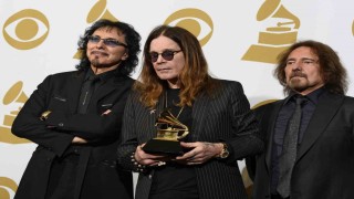 Black Sabbathın solisti Ozzy Osbourne 76 yaşında hayatını kaybetti