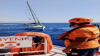 Bodrum Karaadada sürüklenen tekne kurtarıldı