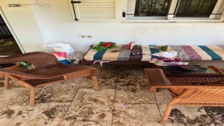 Bodrumda ana su isale hattı patladı, yol çöktü