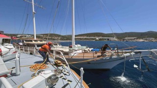 Bodrumda içinde 6 kişi bulunan ve su alan tekne kurtarıldı