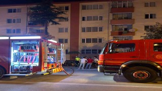 Boluda 5 katlı apartmanda yangın paniği