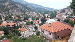 Boluda kaya düşmesi riski altındaki evler için tahliye kararı: 30 gün süre verildi