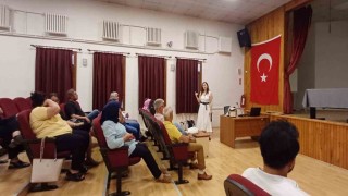 Bornovalı muhtarlara diksiyon eğitimi