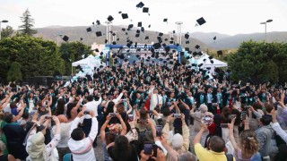 BTÜde mezuniyet sevinci ve 15. yıl gururu bir arada