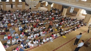 Bulanıkta 800 öğrenci camide buluştu