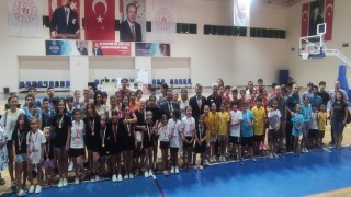 Burhaniye de 15 Temmuz spor yarışmaları düzenlendi