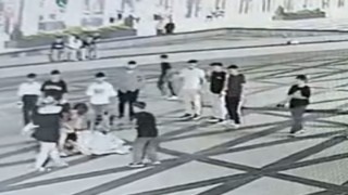 Bursada bıçaklı kavga: 14 yaşındaki kız ortalığı savaş alanına çevirdi