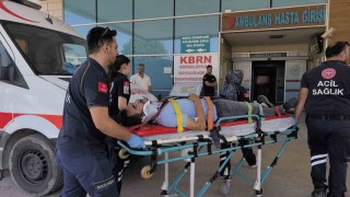 Bursada hafif ticari araç kamyonetle çarpıştı: 3 yaralı