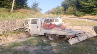 Bursada kamyon ile kamyonet çarpıştı: 1 yaralı