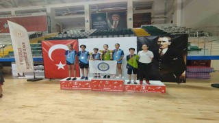 Büyükşehir masa tenisi sporcuları zirvede