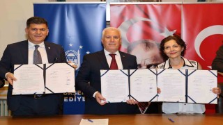 Büyükşehirde toplu sözleşme için imzalar atıldı