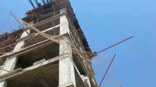 Çalıştığı inşaatın 8inci katından düşen işçi hayatını kaybetti