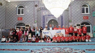Camiler çocuklarla şenlendi: Geleneksel projeye ilgi büyük