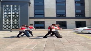 Çanakkalede 58er yıl hapis cezasıyla aranan 2 şahıs yakalandı