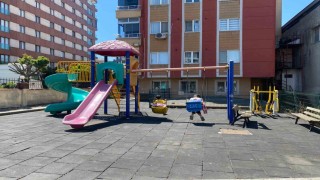 Çekmeköyde demir kapının üzerine devrildiği 10 yaşındaki çocuk hayatını kaybetti