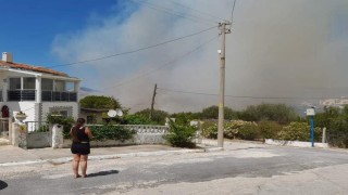 Çeşmede yangın büyüdü, 5 uçak ve 18 helikopterle müdahele sürüyor