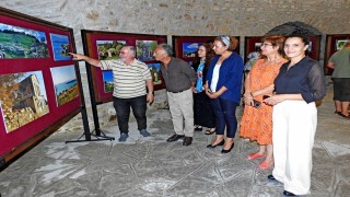 Çeşmenin tarihi yapıları resim ve fotoğraf karelerinde hayat buldu