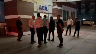 CHP Grup Başkanvekili Murat Emir sahneden düştü
