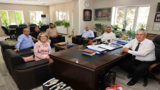CHPli başkanlardan AK Partili Başkan Arslana tebrik ziyareti