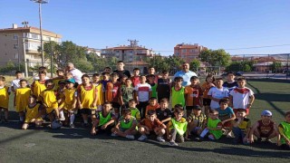 Çocuklara yönelik futbol kursu başladı