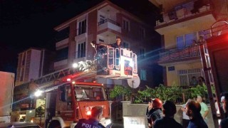 Çorumda apartman dairesinde çıkan yangın paniğe yol açtı