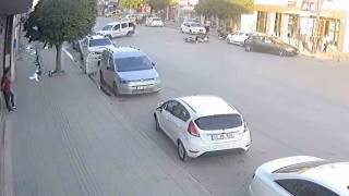 Çorumda hafif ticari araç ile motosiklet çarpıştı: 2 yaralı