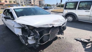 Çorumda üç aracın karıştığı zincirleme kazada 1i çocuk 8 kişi yaralandı