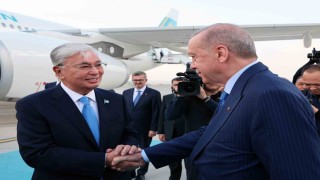 Cumhurbaşkanı Erdoğan, Kazakistan Cumhurbaşkanı Tokayevi törenle karşıladı
