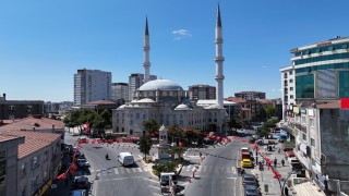 Cumhurbaşkanı Erdoğanın bayrak çağrısı Bağcılarda karşılık buldu