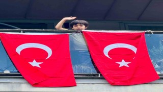 Cumhurbaşkanı Erdoğanın bayrak çağrısına İstanbuldan yanıt